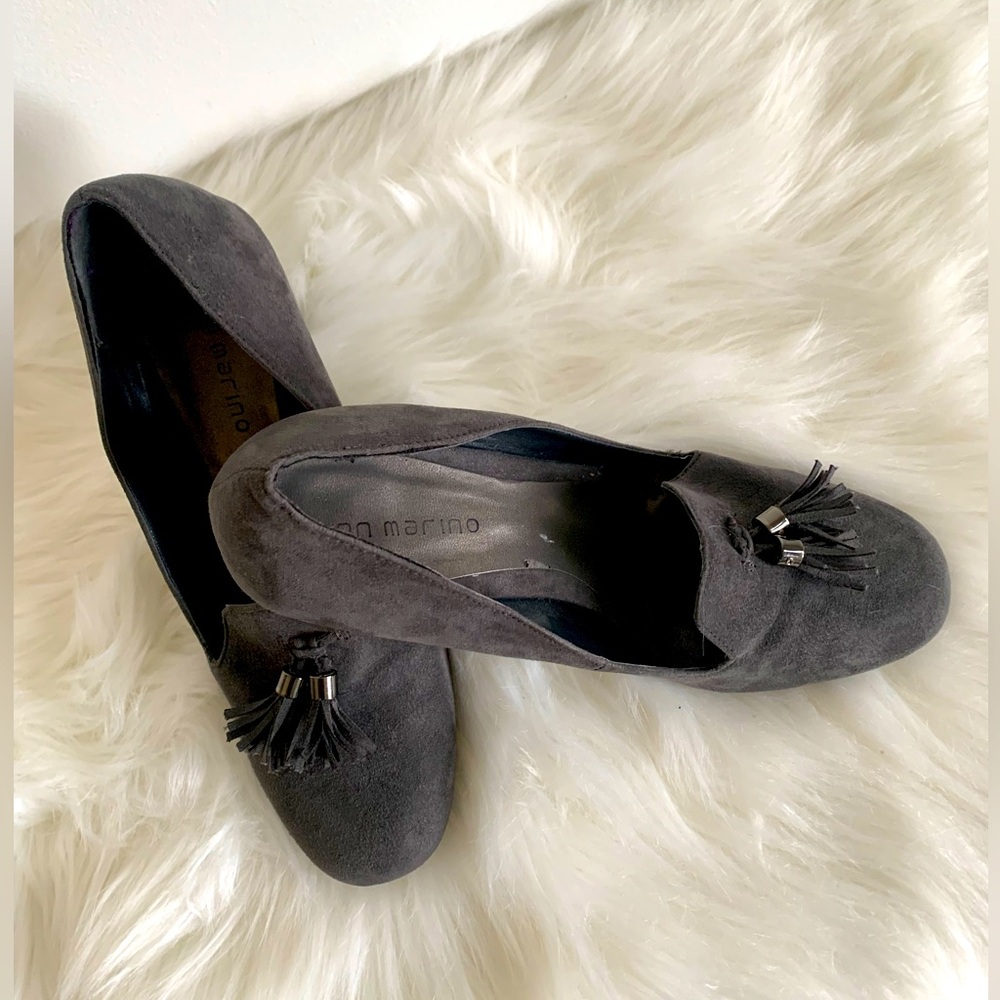 Ann Marino Grey Faux Suede Heels with Tassels Size 8M